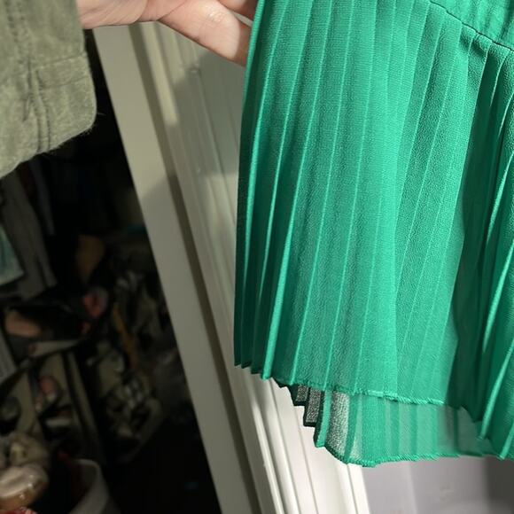 Zara Woman Green Tunic With Pleated Tiered Bottom Size Small - Picture 5 of 8